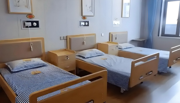 深圳申报积分入户_这版超人如何应对特朗普的时代 何应对特朗但没的是想到