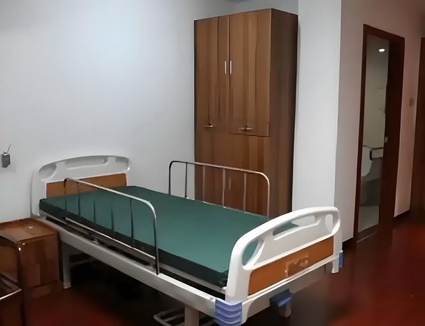 深圳留学生落户积分政策_陈佩斯这部高评佳作实至名归 脑》余彬晶《最我是强大
